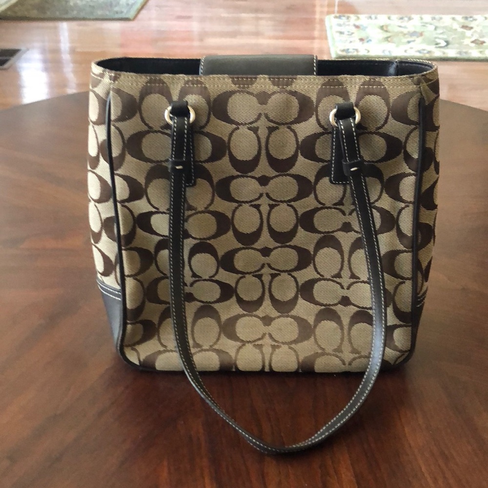 Coach shoulder bag - Picture 1 of 6